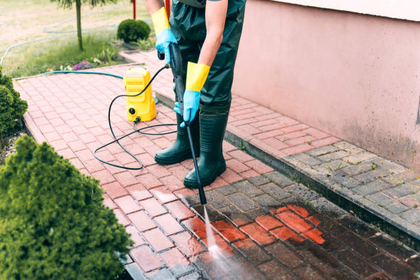 Why Choose Our Certified Pressure Washing Experts for Your Project Needs in Pomeroy, WA?